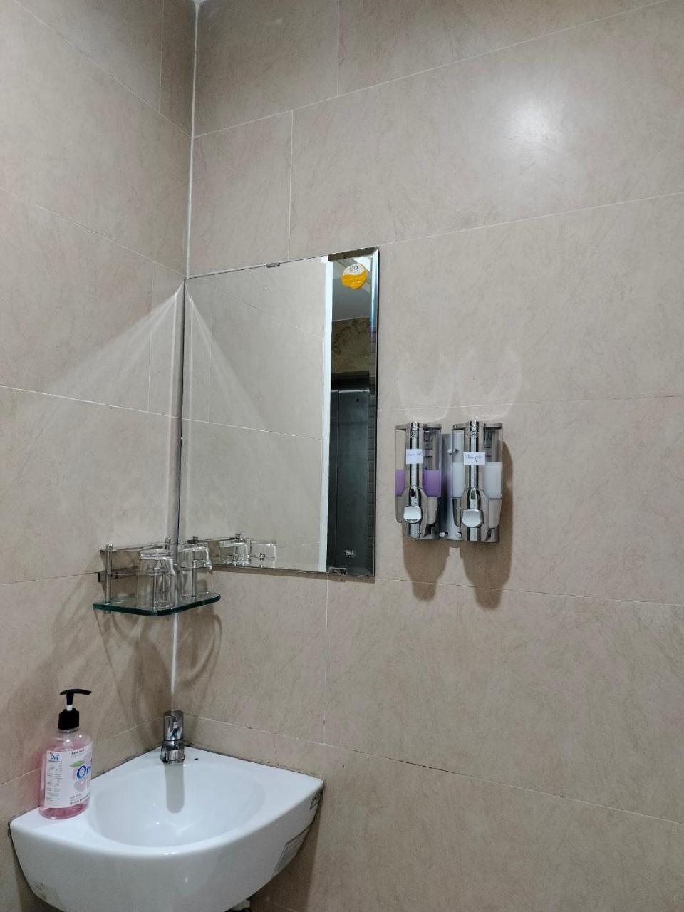 Adventure Hotel 호치민 외부 사진